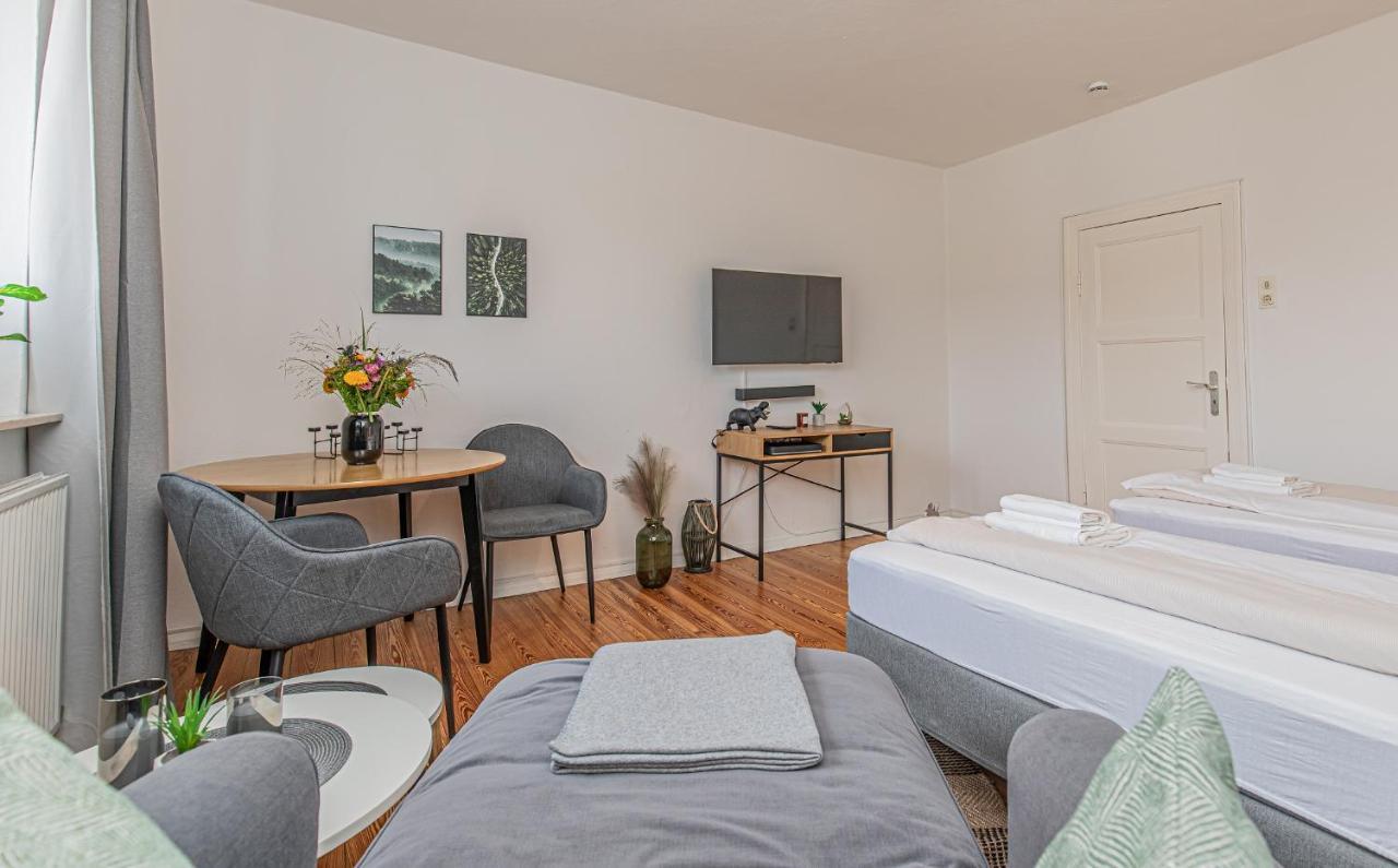 Fewo1846 - Kommood - Zentral Gelegenes Studio-Apartment Mit Balkon Im Hochparterre Flensborg Eksteriør billede