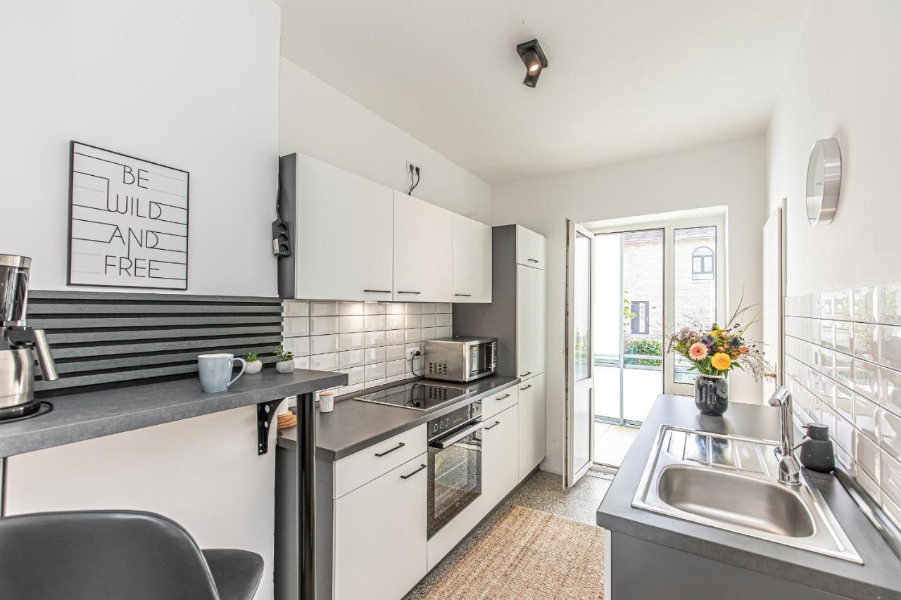 Fewo1846 - Kommood - Zentral Gelegenes Studio-Apartment Mit Balkon Im Hochparterre Flensborg Eksteriør billede